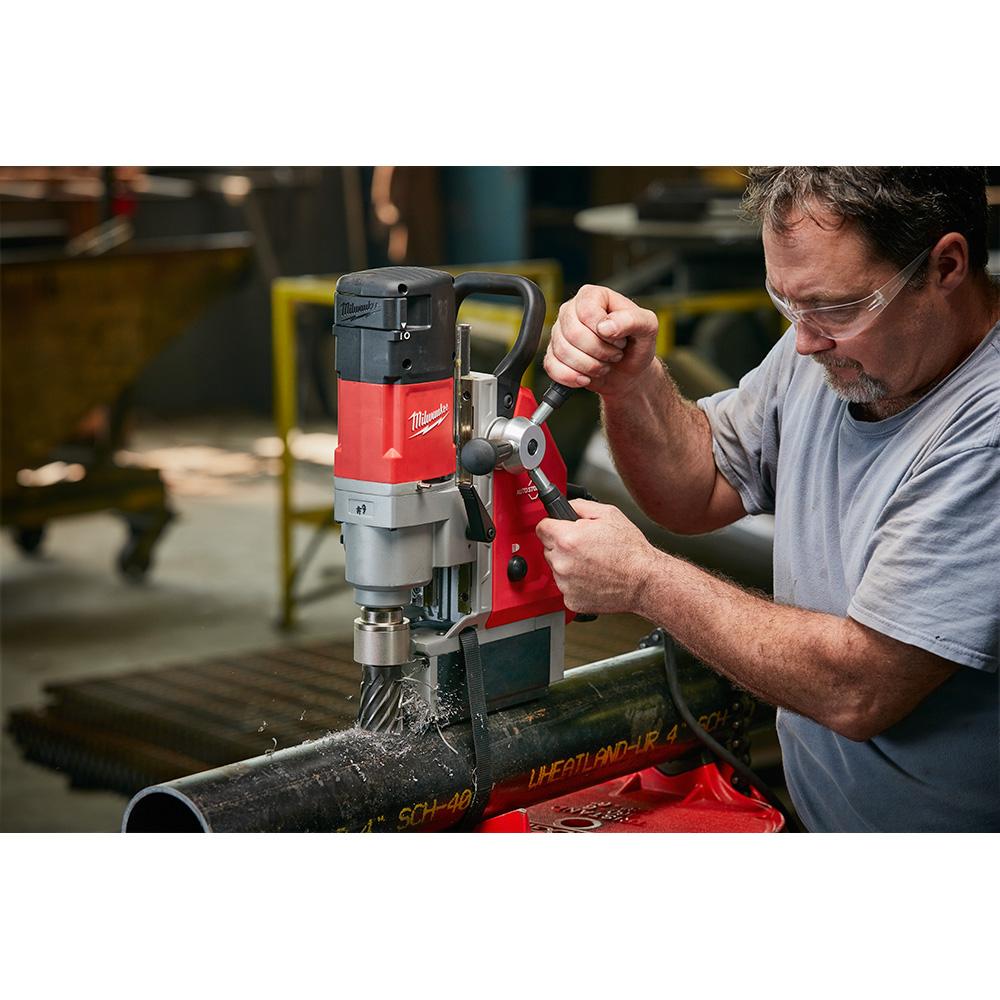 Milwaukee 15/8 Inch Drill Kit