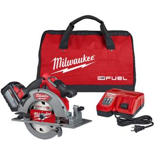 Milwaukee M18 FUEL 7-1/4 Inch Circular Saw Kit