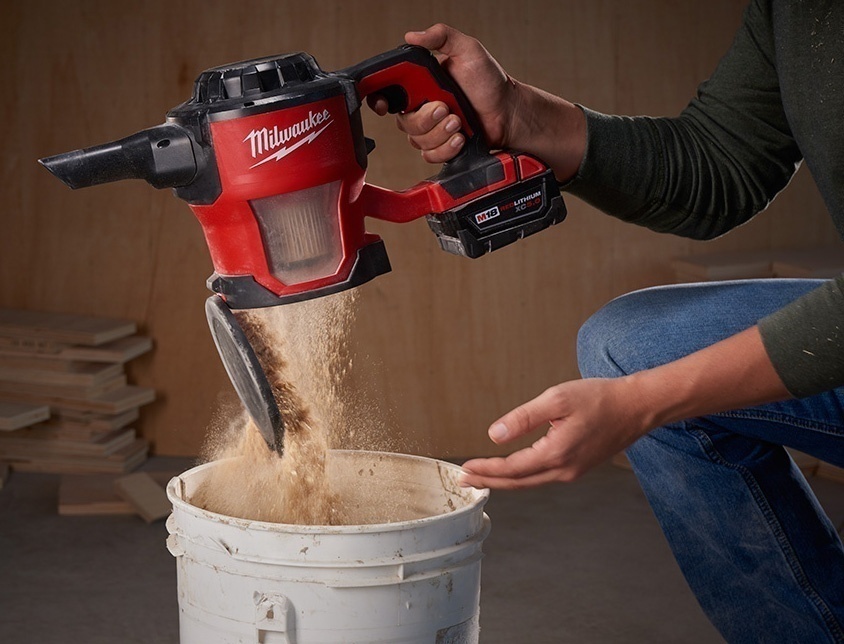 Milwaukee M18 Compact Vacuum from Columbia Safety