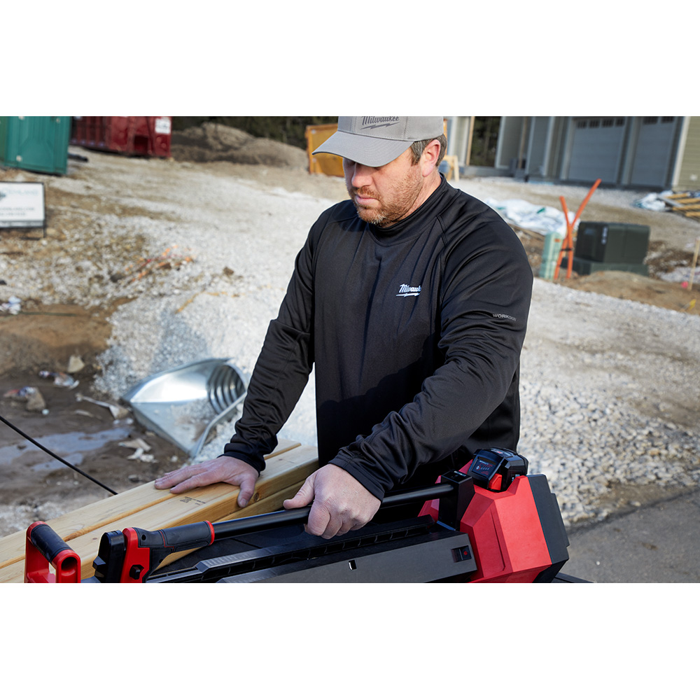 Milwaukee USB Heated WORKSKIN Midweight Base Layer from Columbia Safety