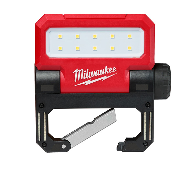 Milwaukee REDLITHIUM USB ROVER Pivoting Flood Light from Columbia Safety