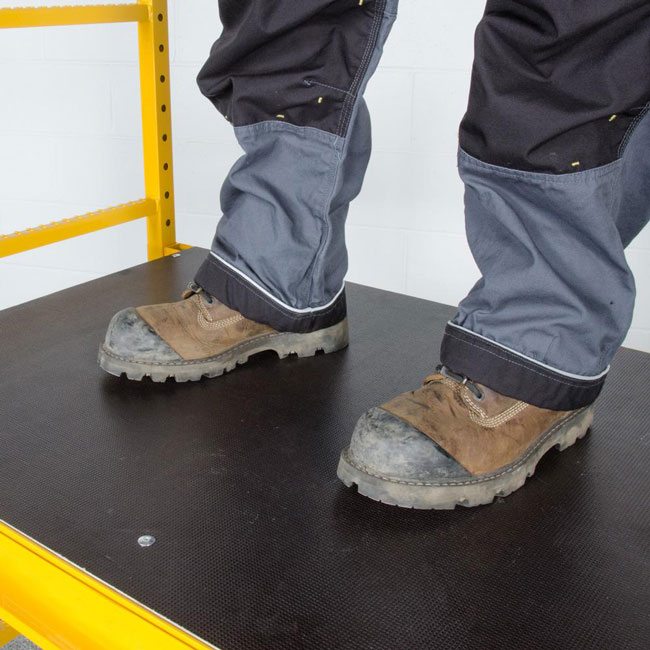 Metaltech Jobsite Safeclimb Series 6 Foot Scaffolding from Columbia Safety