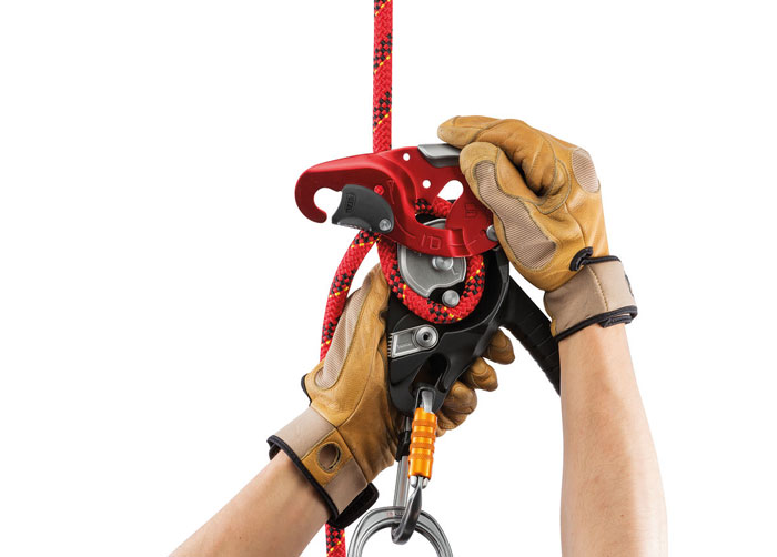 I'D Self-Braking Descender from Columbia Safety