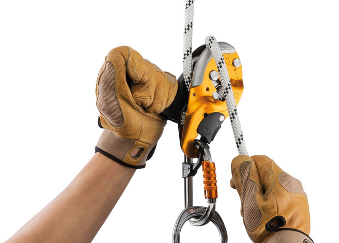 I'D Self-Braking Descender from Columbia Safety